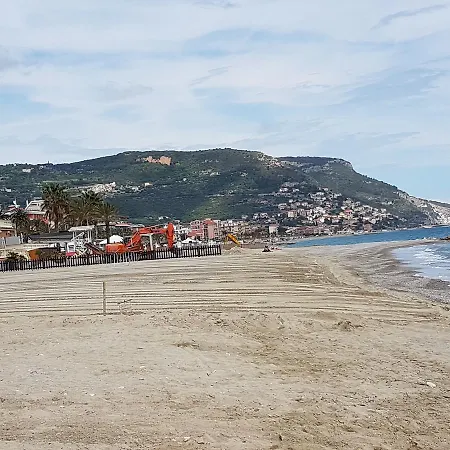 Rosengarden Szálloda Pietra Ligure
